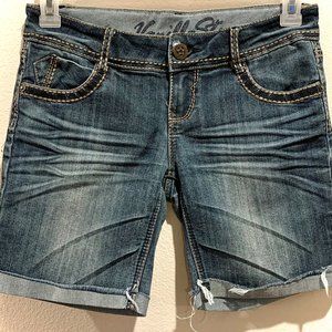 Blue jean shorts, cute stitching, big pockets!